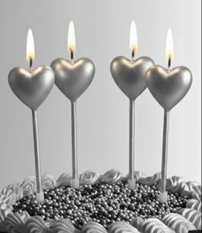 METALİK GÜMÜŞ KALP FİGÜRLÜ 14 CM LÜKS ÇUBUK PASTA MUMU - 4 ADETLİ ÖZEL SET