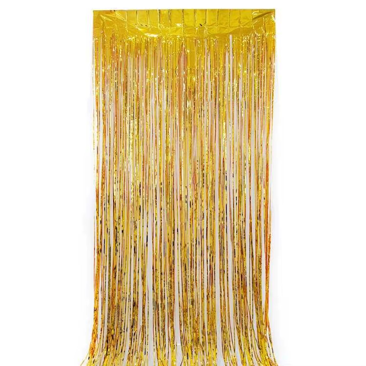 GOLD METALİK PÜSKÜLLÜ ARKA FON PERDESİ - 90X200 CM IŞILTILI PARTİ DEKORASYONU